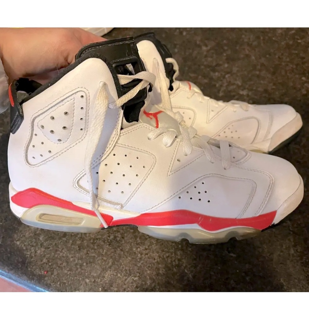 Air Jordan 6 youth 7y retro women’s 8.5